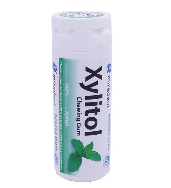 xylitol-menthe-4250107603369-1.jpg MIRADENT XYLITOL 30 CHEWING GUM MENTHE VERTE – Image 1